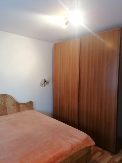 Inchiriez apartament cu 2 camere decomandat - 2