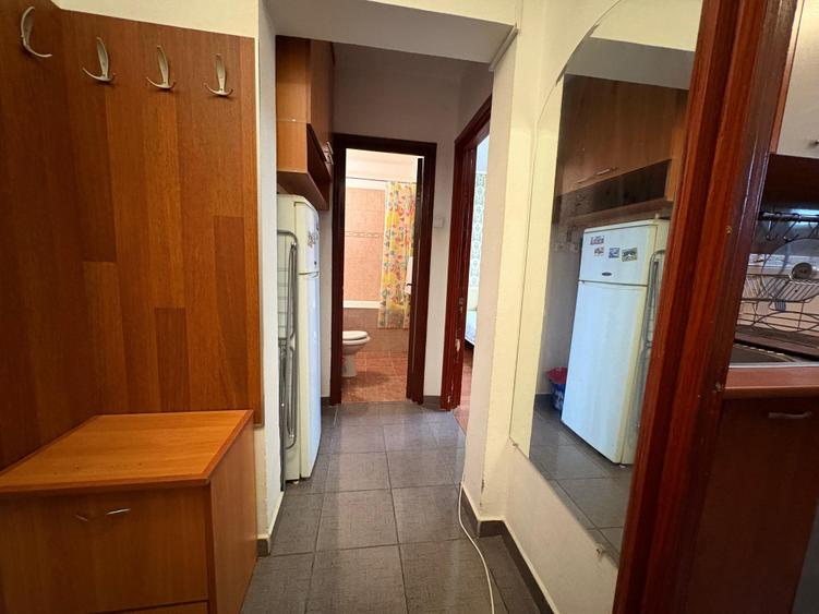 Apartament cu 2 camere decomandat în Drumul Taberei