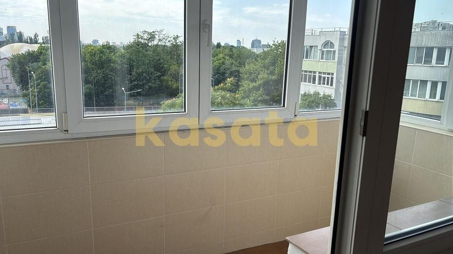 Apartament cu 2 camere decomandat în Aviației