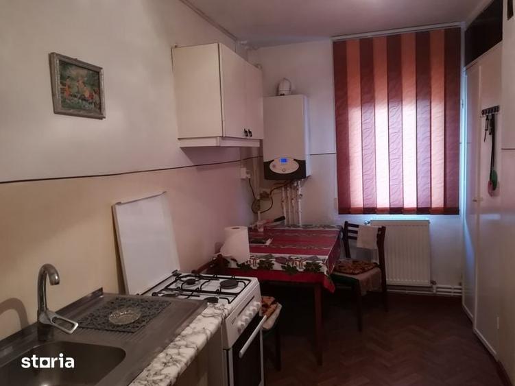 Apartament cu 4 camere decomandat în Țiglina 2