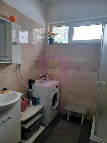 Casă cu 4 camere cu Teren 380 Mp în Joița