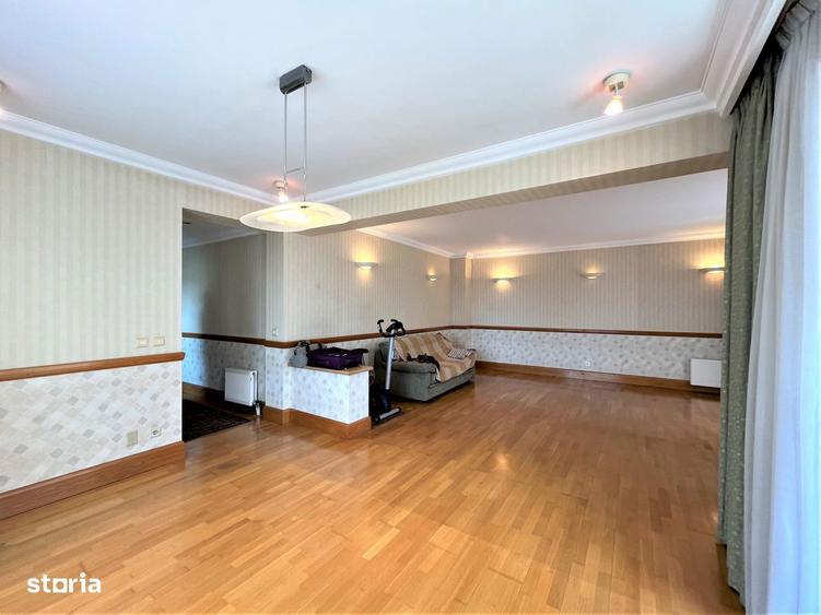 Apartament cu 3 camere decomandat în Aviatorilor