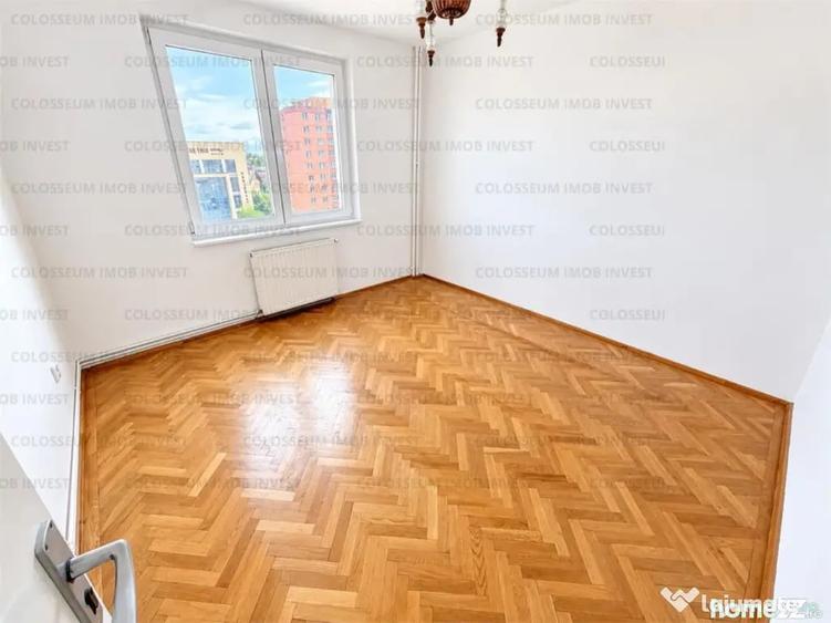 Apartament cu 3 camere decomandat în Calea București