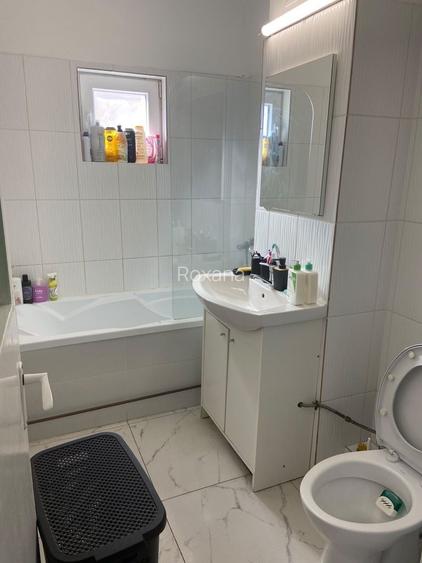 Inchiriez apartament cu 2 camere zona Soarelui