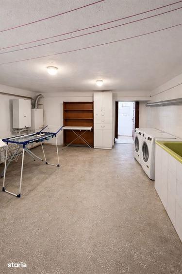 Casă cu 4 camere cu Canalizare în Luncă