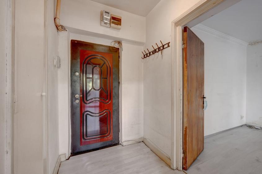 Apartament cu 3 camere decomandat în Lujerului
