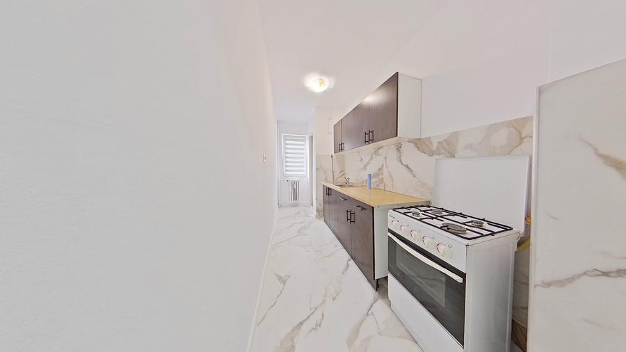 Apartament cu 2 camere semidecomandat în Aurel Vlaicu