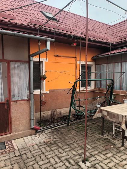 Casă cu 4 camere în Stupini