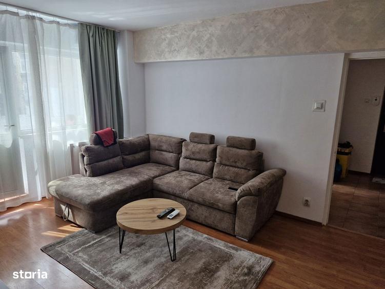 Apartament cu 2 camere semidecomandat, mobilat în Crângași
