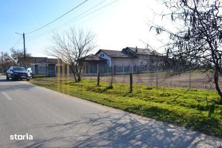 Teren de 5600 mp, în Sălcioara