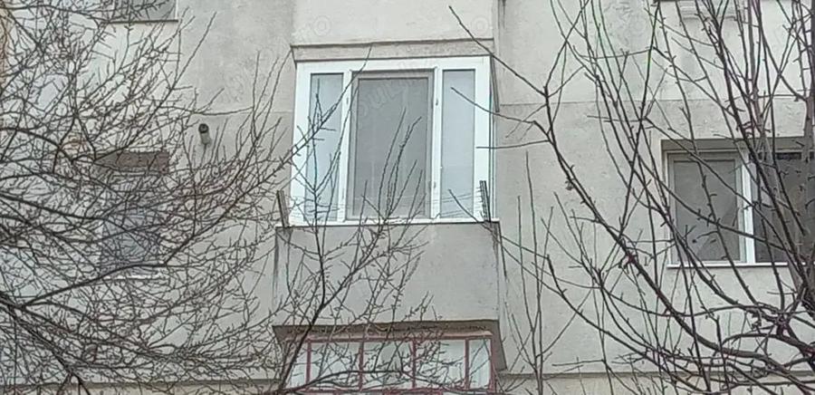 Apartament cu 2 camere semidecomandat în Micro 15