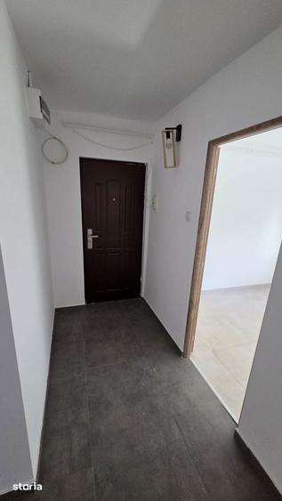 Apartament 3 camere Micro 16, Strada Brandusa - 1