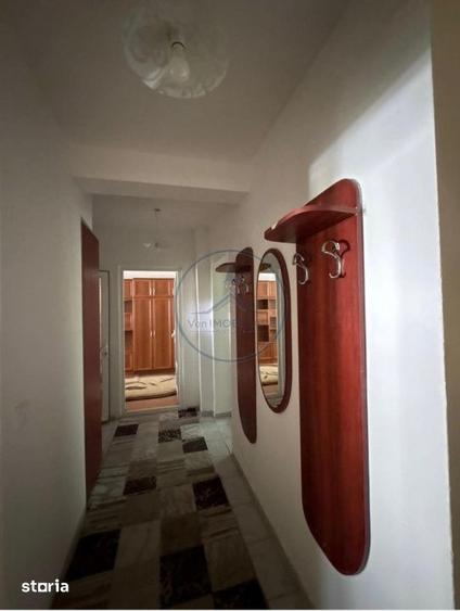 Apartament cu 4 camere decomandat în Central