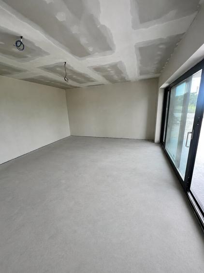 Casă individuală cu 5 camere cu Teren 670 Mp în Cetate
