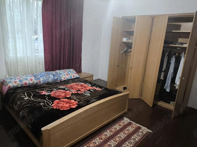 Casă cu 5 camere cu Teren 1439 Mp în Central