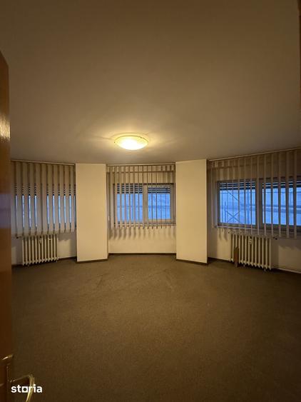 Apartament cu 3 camere decomandat în Decebal