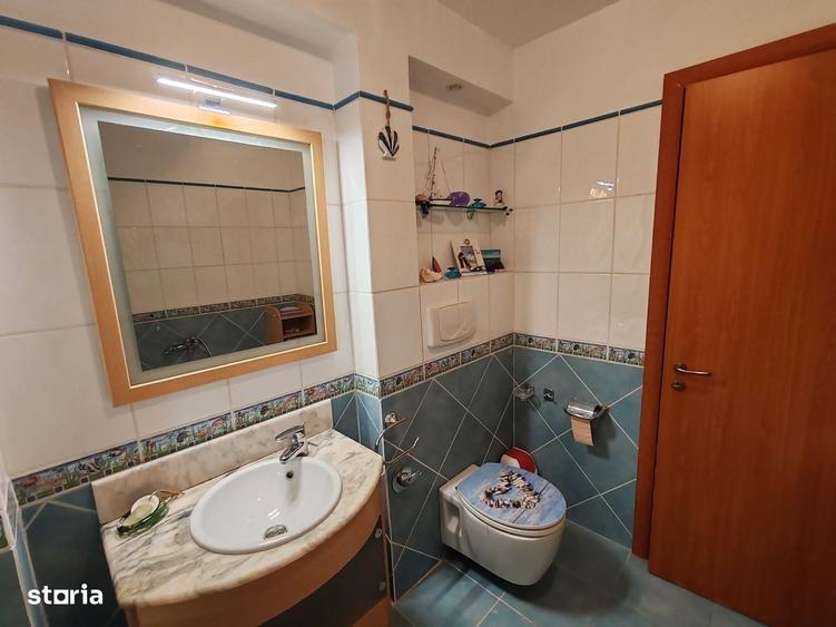 Casă cu 4 camere în Ostratu
