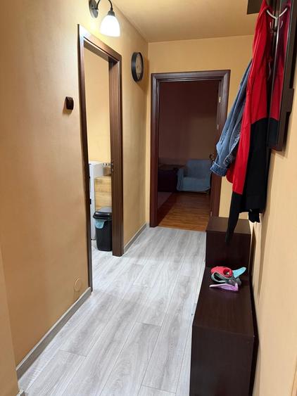 Apartament cu 4 camere decomandat în 1 Mai