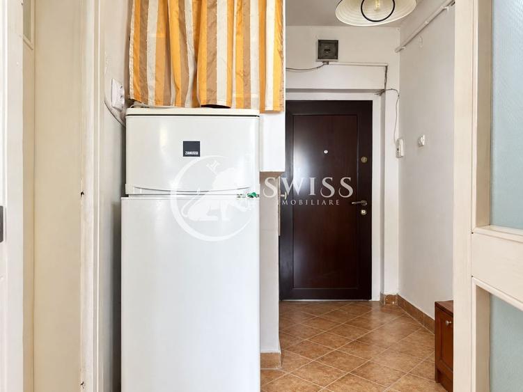 Apartament cu 2 camere semidecomandat, mobilat în Central