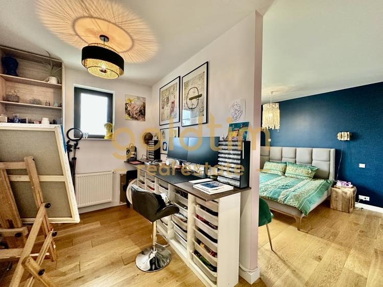 Penthouse cu 4 camere decomandat, mobilat în Pipera