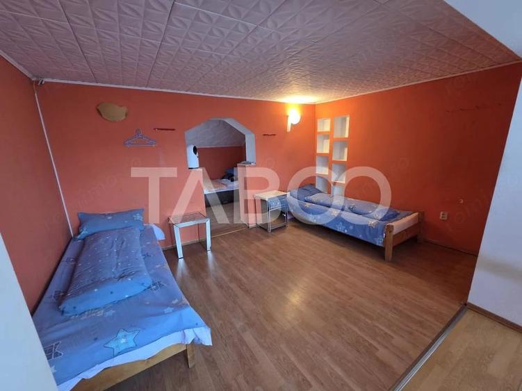 Casă cu 5 camere cu Teren 400 Mp în Central