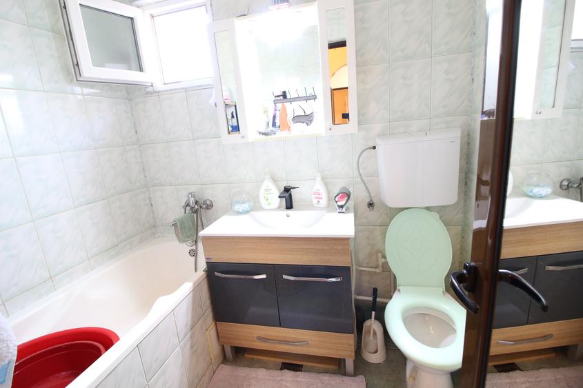 Apartament cu 2 camere semidecomandat în Micro 40