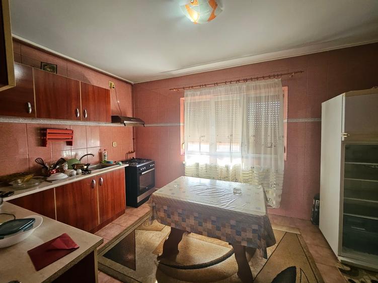 Casă individuală cu 4 camere cu Teren 1676 Mp în Exterior Nord