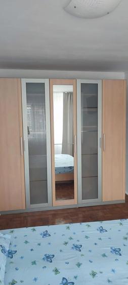 Apartament cu 3 camere semidecomandat în Est