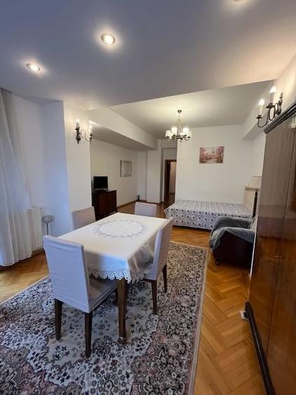 Garsonieră decomandată în Clucerului