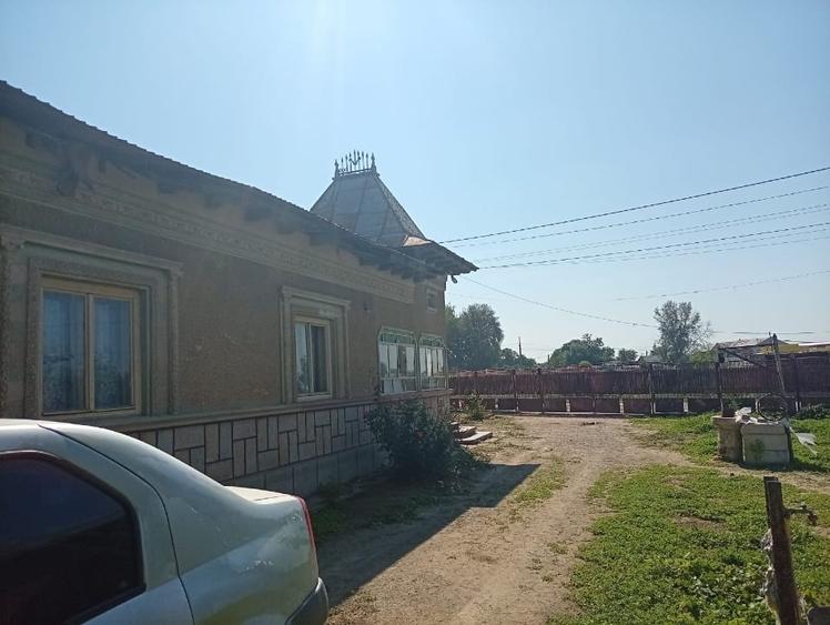 Casă individuală cu 4 camere cu Teren 554 Mp în Slobozia Moară