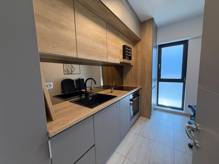 Apartament cu 3 camere decomandat, mobilat în Pipera