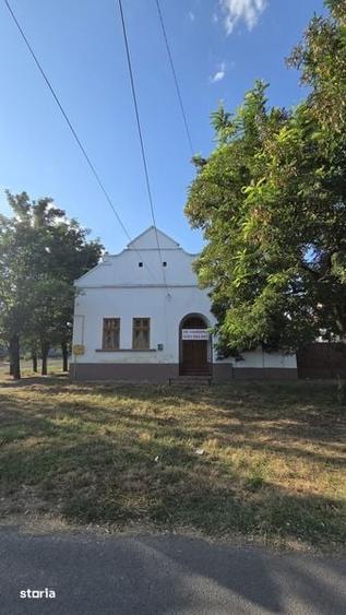 Casă cu 3 camere cu Teren 250 Mp în Satchinez