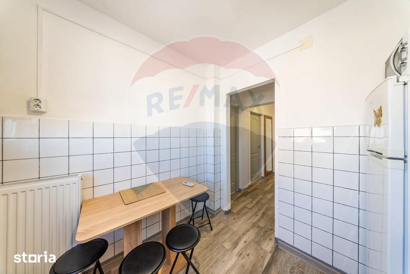 Apartament cu 2 camere decomandat în Romanilor