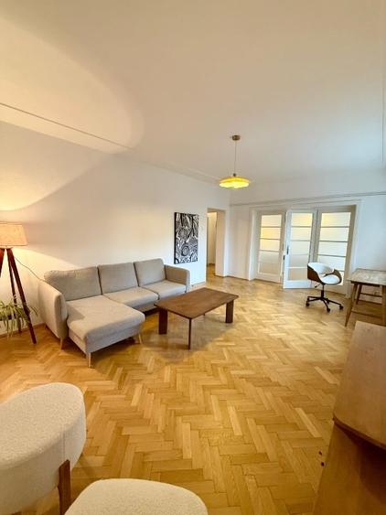 Apartament cu 3 camere în Cotroceni