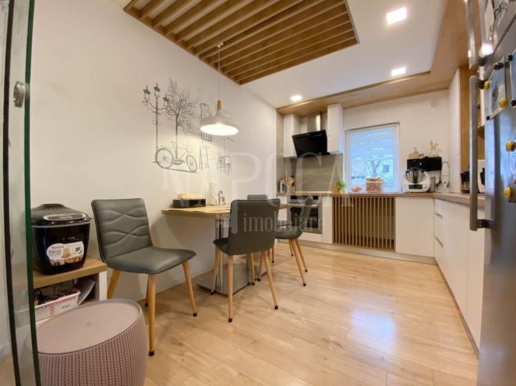 Apartament cu 4 camere decomandat, mobilat în Zorilor