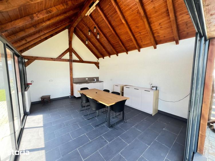Casă cu 4 camere cu Teren 700 Mp în Central