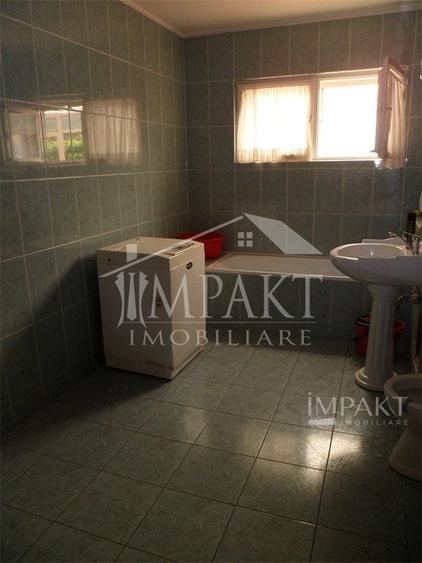 Casă individuală cu 5 camere semidecomandat cu Canalizare în Gheorgheni