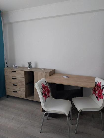 Apartament cu 2 camere decomandat în Micro 19
