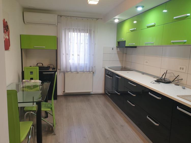 Apartament cu 3 camere decomandat în Nord