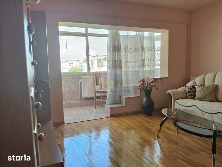 Apartament cu 3 camere în Buzaului