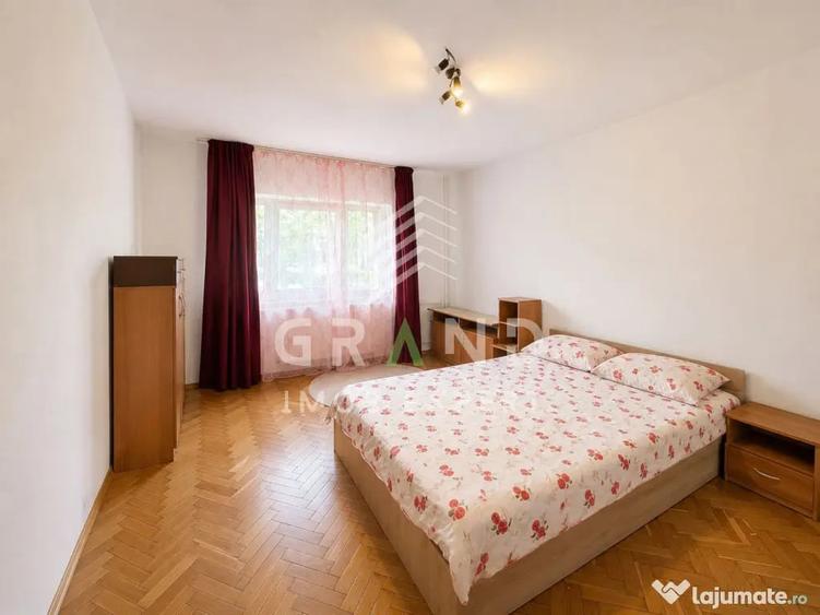 Apartament cu 3 camere decomandat în Central
