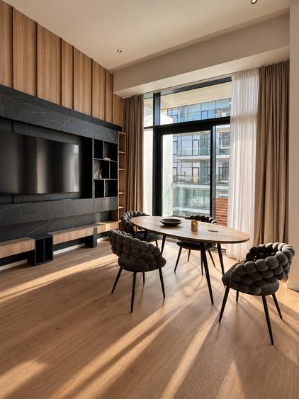 Apartament cu 3 camere semidecomandat în Barbu Văcărescu