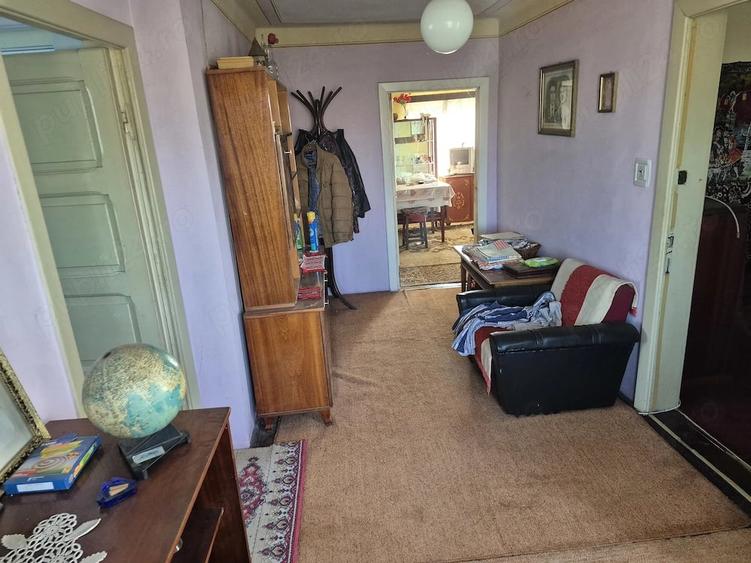 Casă cu 3 camere cu Teren 1500 Mp în Cândești