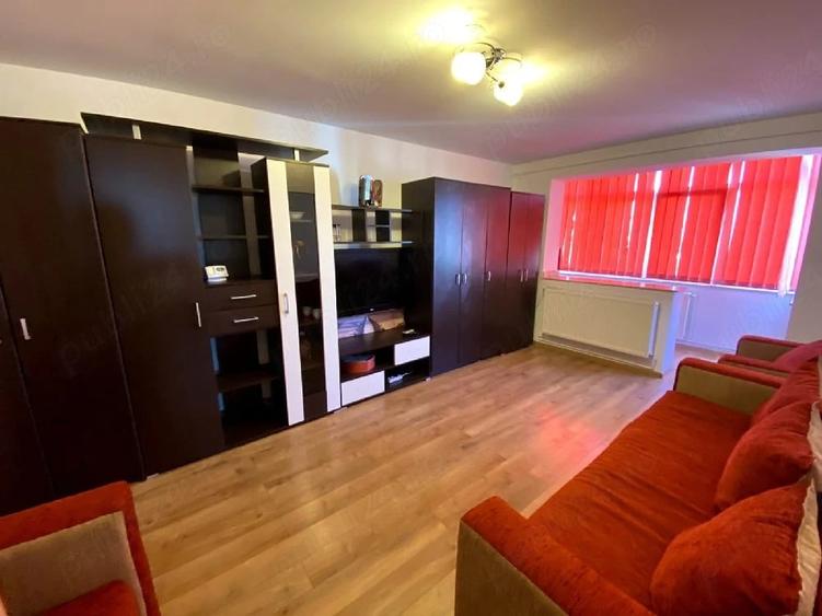 Apartament cu 2 camere decomandat în Republicii