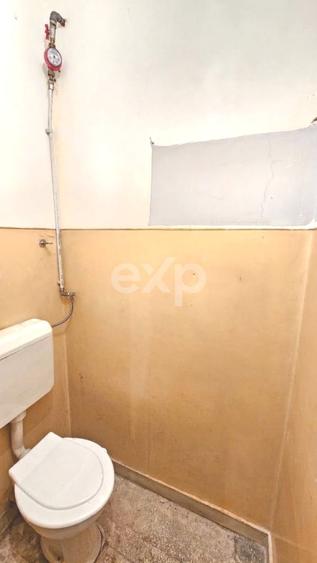 Apartament cu 3 camere semidecomandat în Titan