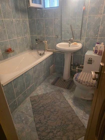 Apartament cu 3 camere decomandat în Sud