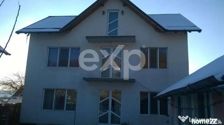 Casă cu 4 camere cu Teren 2500 Mp în Budeasa