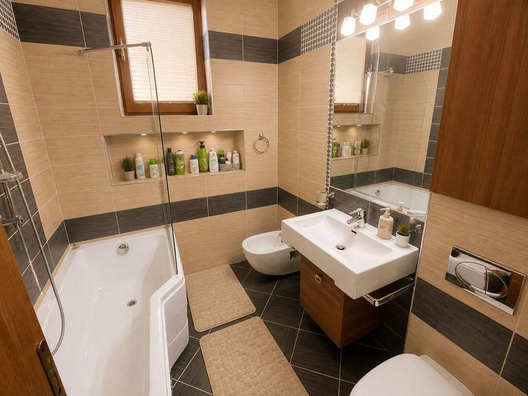 Apartament cu 3 camere decomandat, mobilat în Central
