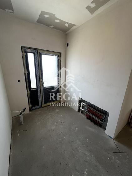 Casă individuală cu 3 camere cu Canalizare în Central