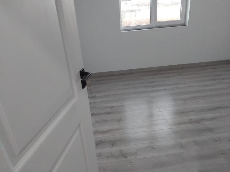 Casă cu 4 camere cu Teren 400 Mp în Sud